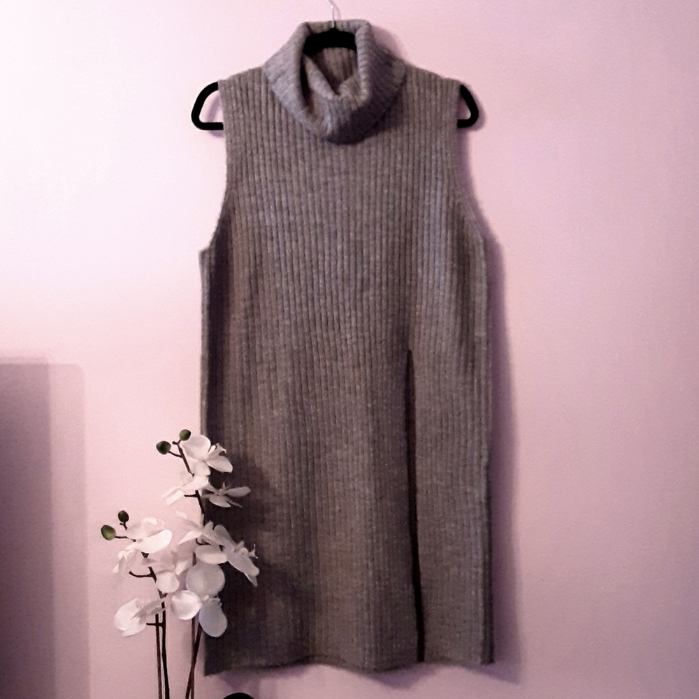 Cozy grey knit tunic